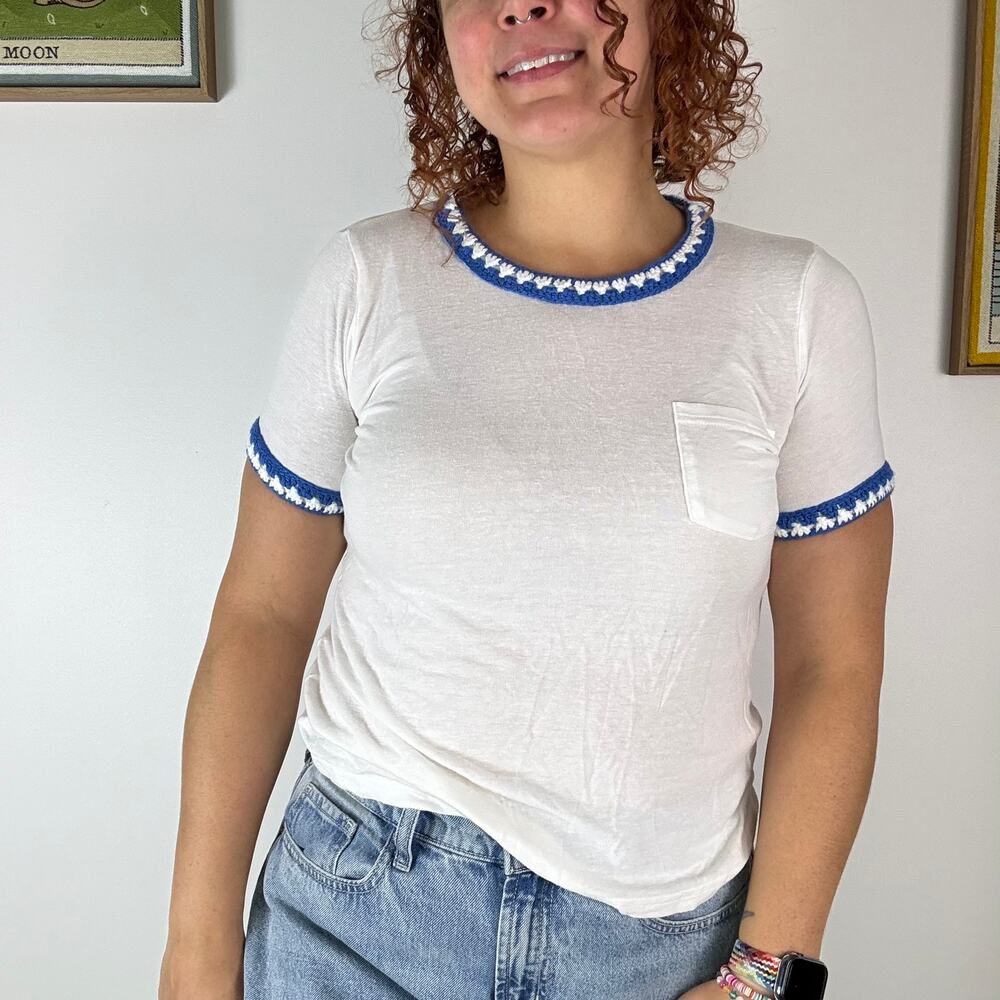 Joseph A. Qu'est-ce que c'est silk? white tee shirt size Medium